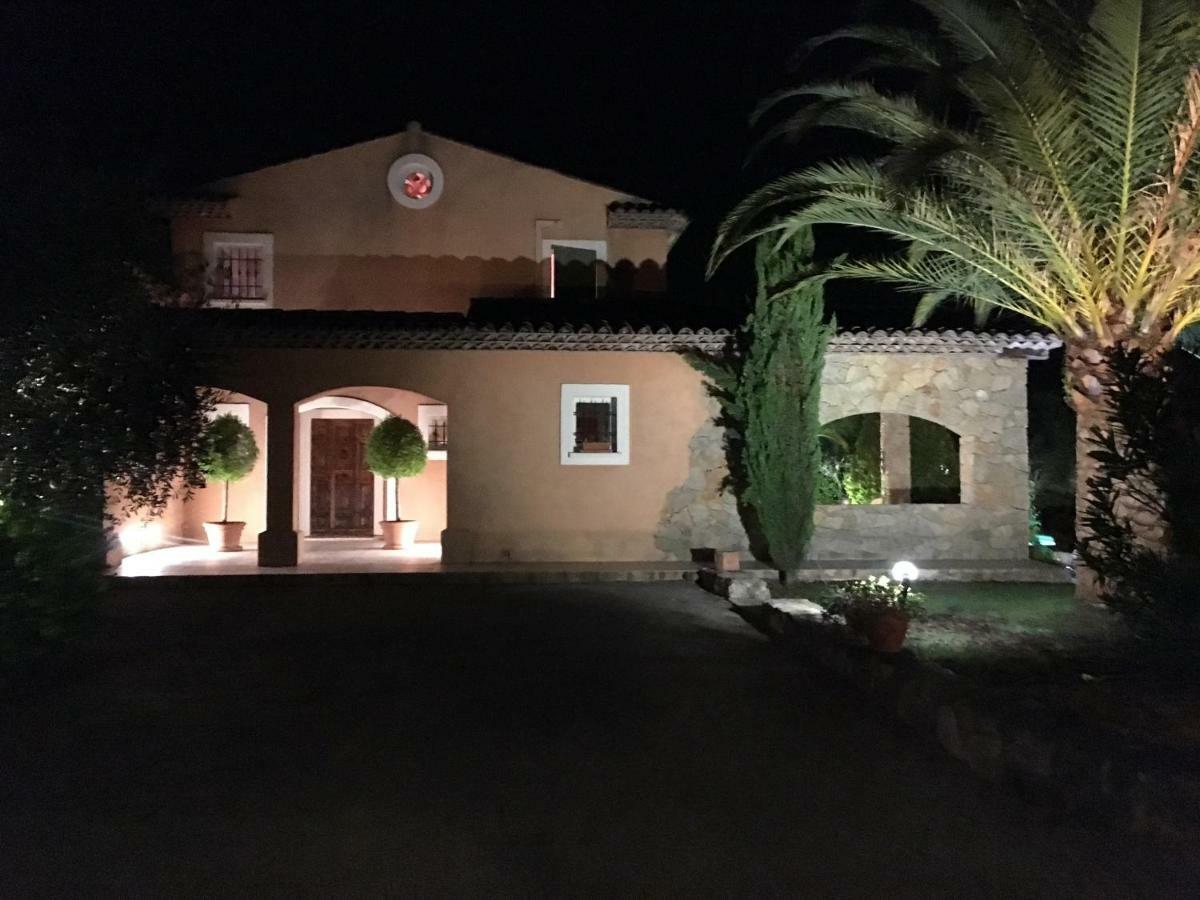 Bed and Breakfast Le Champmazet à La Roquette-sur-Siagne Extérieur photo